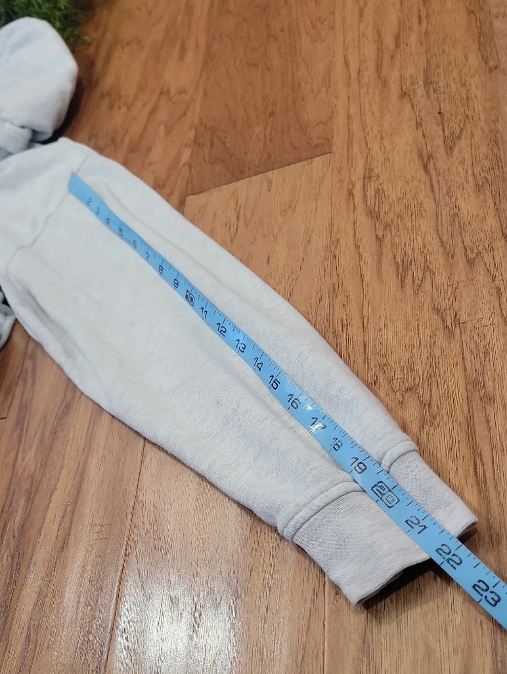 3/$10 *Vans Tropical Cropped Hoodie - Picture 10 of 12